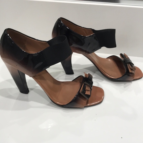 PRADA PATENT SANDALS - Picture 1 of 6